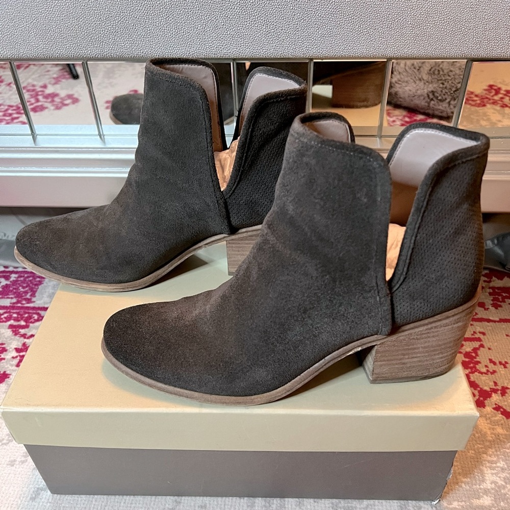 BP Barris Ankle Bootie - Charcoal Grey